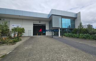 Road Front Industrial + Container Space