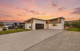 16 Hosking Drive, Cromwell