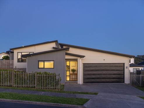 5 Byron Drury Way, Riverhead
