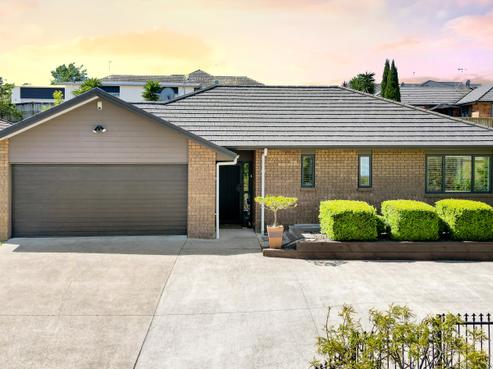 56 Farnborough Drive, Grandview Heights