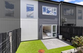 74 Paretaiuru Crescent, Papakura