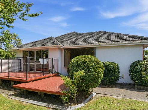 8 Nyoli Street, Northcote