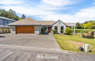 8 Tuhua Lane, Brown Owl