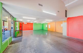 Flexible retail or office space