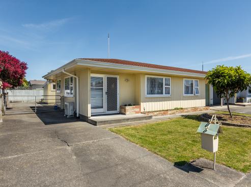 45 Merton Crescent, Pirimai