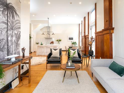 2/235 Adelaide Road, Newtown