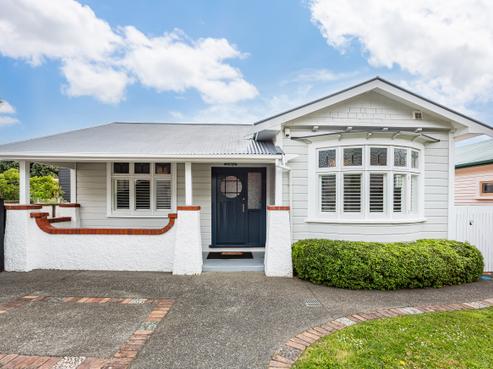 108 Clyde Street, Island Bay