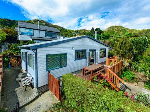 10 Cornwall Road, Lyttelton