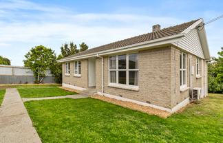 33A Usk Street, Marchwiel