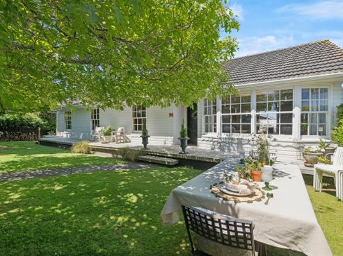 1/96 Bradbury Road, Botany Downs