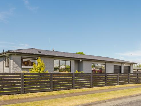 2 Willow Grove, Waipukurau and Surrounds