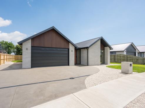 12 Hallmark Drive, Hope