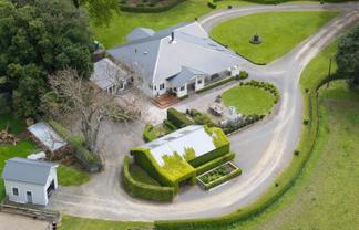 132 South Manakau Road , Manakau