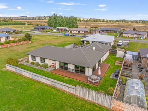 76 Orbell Crescent, Te Anau