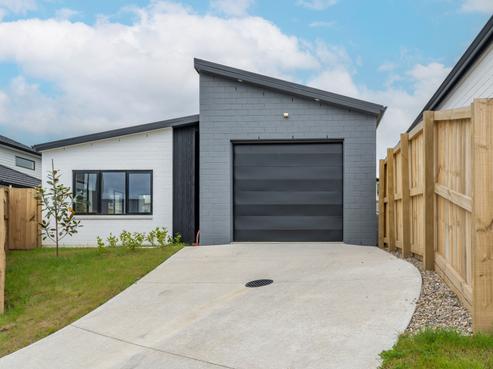 1/19 Tiro Place, Rototuna North