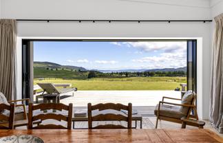 2/675 Whangamata Road, Kinloch