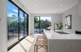 1 & 2/101 Oaktree Avenue, Browns Bay