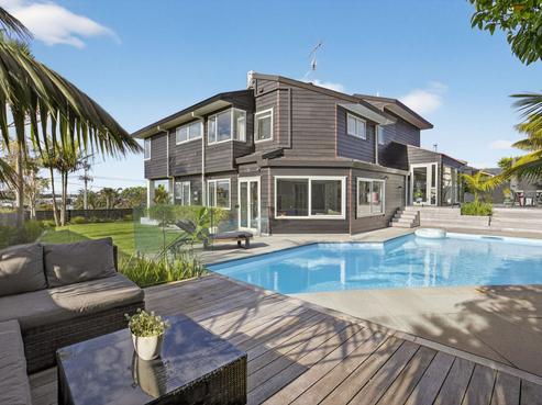 556 Beach Road, Rothesay Bay