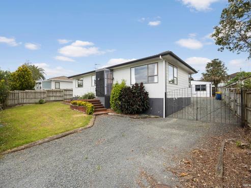 32 Granville Drive, Massey