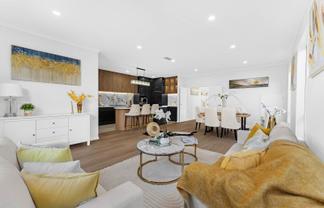 6 Evergreen Parade, Karaka
