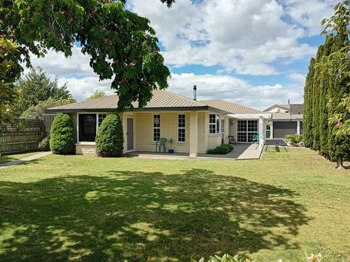2 Waldron Place, Clyde