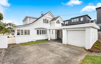 203 Hurstmere Road, Takapuna