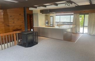 3 Treetop Lane, Paparangi