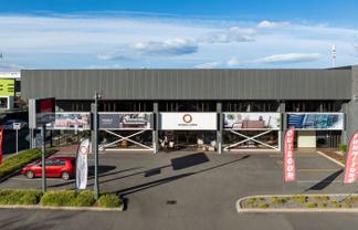 Prime Fringe CBD Office - High Exposure!