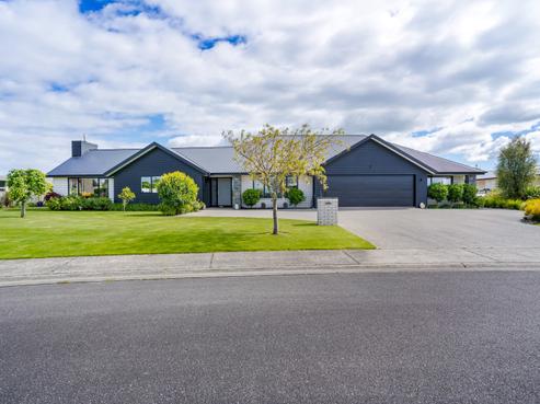28 Talboys Drive, Winton