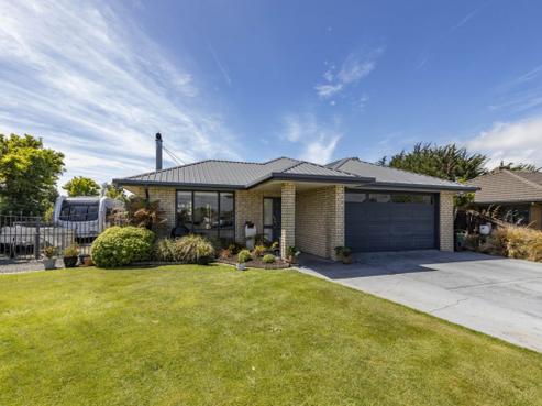 18 Parkinson Place, Woodend