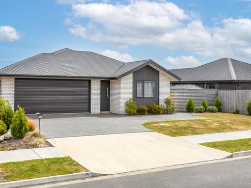 12 Nathaniel Archer Street, Woodend