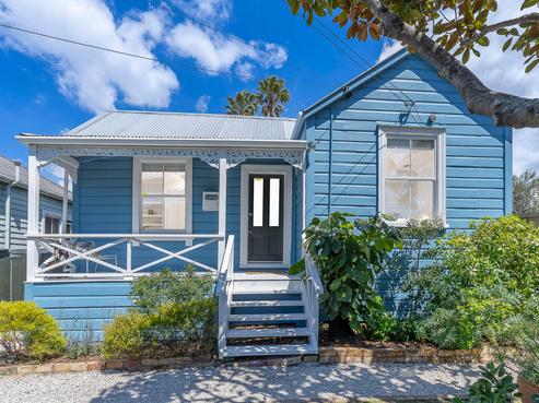 44 Second Avenue, Kingsland