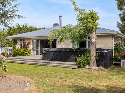 902 Upper Sefton Road, Sefton