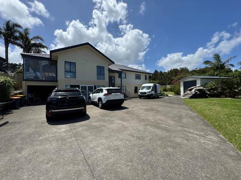 143 Chamberlain Road, Massey