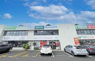 MAJOR MANUKAU EXPOSURE
