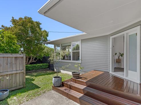 27 Norcross Avenue, Henderson