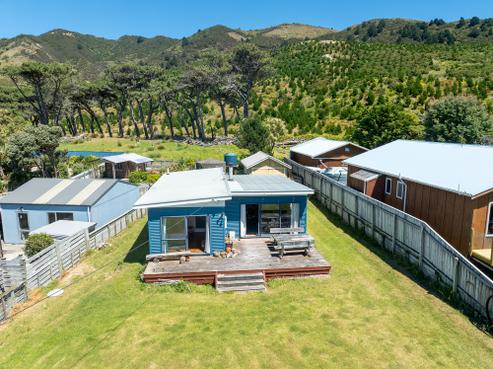 1129 Mataikona Road, Mataikona