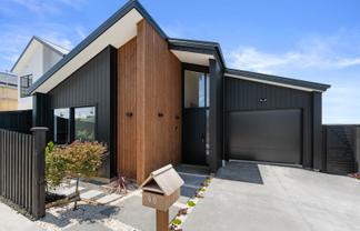 90 Huanui Drive, Orewa