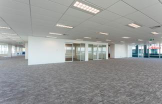 Premium full floor in city fringe