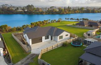 44 Harbour Crest Drive, Waiuku