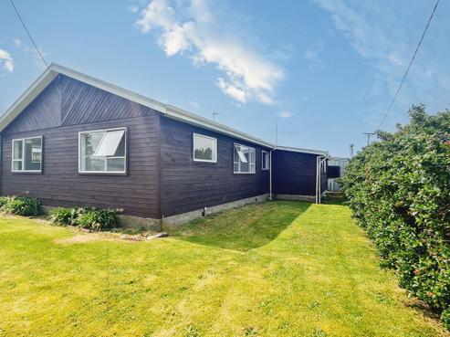 16 Napier Street, Riverton