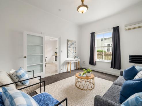 31B Hall Street, Newtown