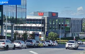 513.83m2 Modern Office