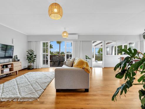 14 Brightside Road, Stanmore Bay