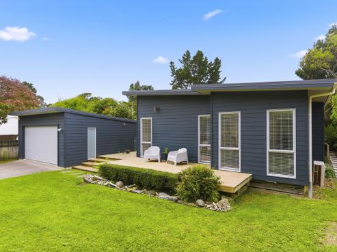 7 Forest Road, Raumati South