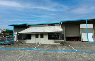 Functional Wiri Industrial - 2 Roller Doors