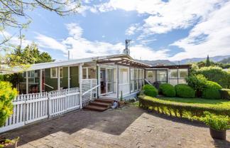61 Brandon Street, Featherston