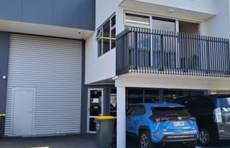 LINCOLN NORTH WAREHOUSE
