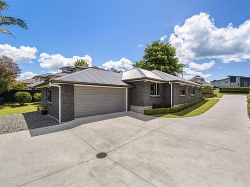 44 Inverness Drive, Pyes Pa