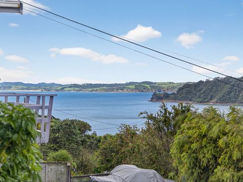 11 Kendale Drive, Leigh
